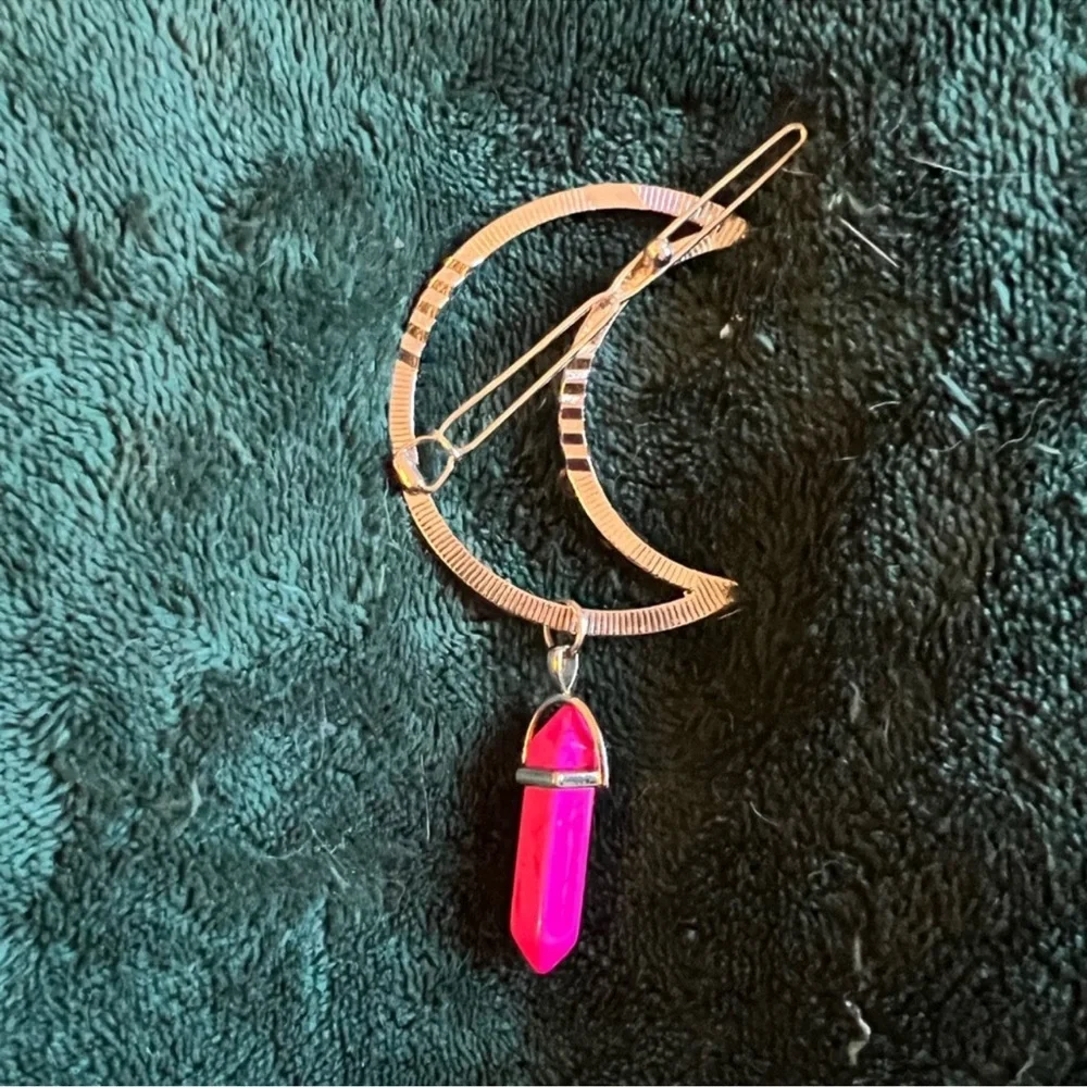 🌻5 for $25🌻 Crescent Moon & Pink Gem Stone Hair Clip (or free with purchase!)